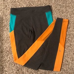Alo yoga duo colored leggings